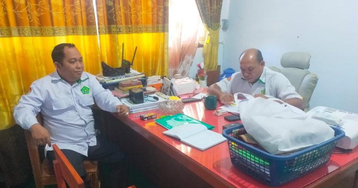 Akselerasi Laporan, Kepala MTsN 4 Bungo Audit Kelengkapan SPJ Triwulan I Akselerasi Laporan, Kepala MTsN 4 Bungo Audit Kelengkapan SPJ Triwulan I