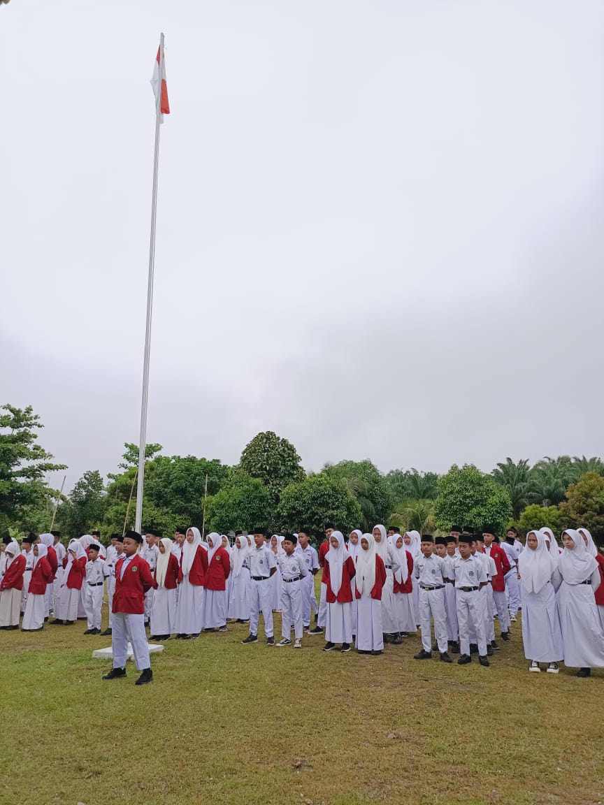 WAKA KESISWAAN, AJAK SISWA TINGKATKAN KEDISIPLINAN WAKA KESISWAAN, AJAK SISWA TINGKATKAN KEDISIPLINAN