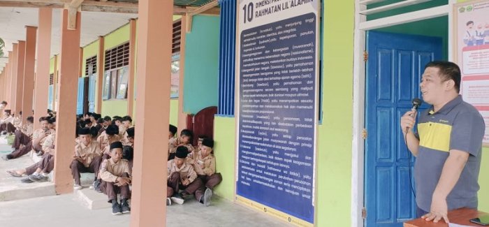 MTsN 4 Bungo Dorong Pemanfaatan Positif Dunia Digital