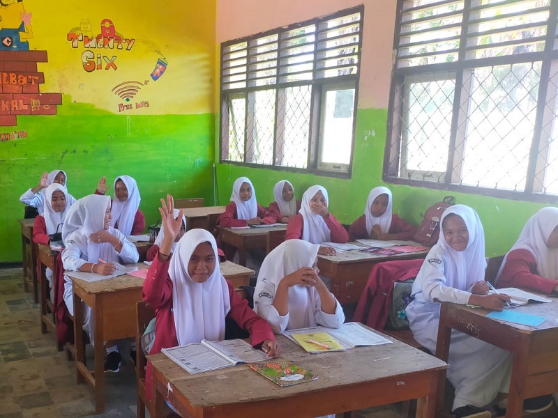 Siswa MTSN 4 Bungo Penuh Antusiasme belajar Ilmu Tajwid