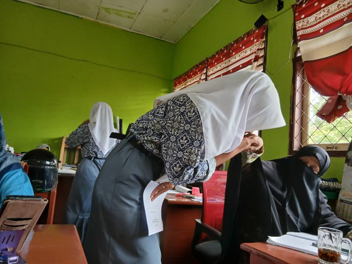 Alumni MTsN 4 Bungo Hangatkan Madrasah, Jalin Silaturahmi Erat Alumni MTsN 4 Bungo Hangatkan Madrasah, Jalin Silaturahmi Erat