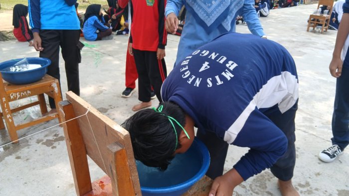 Spektakuler! Arena Ketangkasan Siswa MTsN 4 Bungo Pukau Perayaan HUT RI ke-81 Spektakuler! Arena Ketangkasan Siswa MTsN 4 Bungo Pukau Perayaan HUT RI ke-81