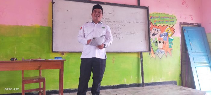 MTsN 4 Bungo Hidupkan Suasana Kelas 8A dengan Pendalaman Hukum Mad Silah Thawilah