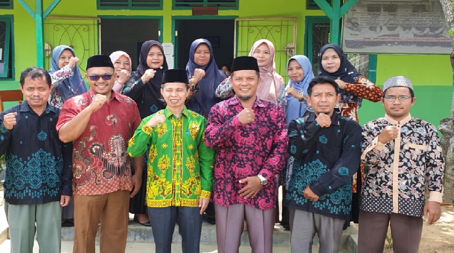 Kepala MTs N 4 Bungo Dampingi Kunker Ka. Kemenag Bungo Kepala MTs N 4 Bungo Dampingi Kunker Ka. Kemenag Bungo