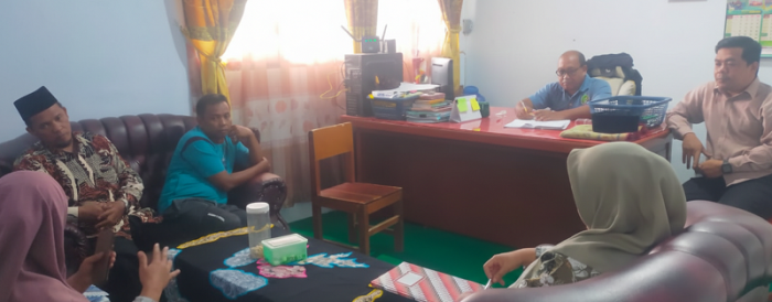 Tancap Gas! Kepala MTsN 4 Bungo Rapatkan Barisan Bahas Program Prioritas Semester Genap.