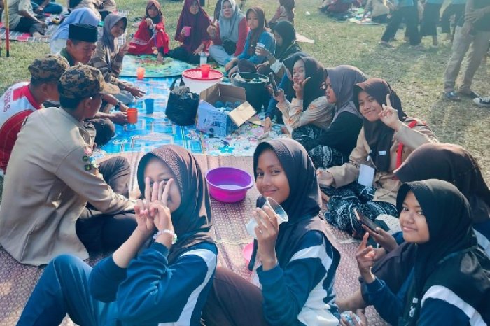 Kontingen MTsN 4 Bungo Tunjukkan Kekompakan di Jamcab Bungo Kontingen MTsN 4 Bungo Tunjukkan Kekompakan di Jamcab Bungo