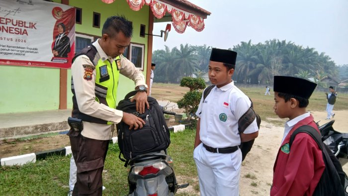 Tingkatkan Kedisiplinan dan Kemanan, MTsN 4 Bungo Perketat Pemeriksaan Barang Bawaan Siswa