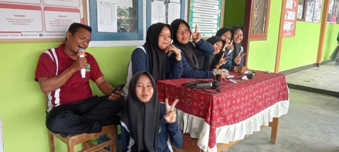 Karaoke Lagu Religi Meriahkan Class Meeting MTsN 4 Bungo Karaoke Lagu Religi Meriahkan Class Meeting MTsN 4 Bungo
