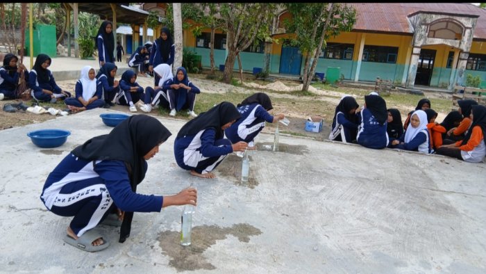 Serunya Estafet Air, Warnai Semarak HUT ke-81 RI di MTsN 4 Bungo Serunya Estafet Air, Warnai Semarak HUT ke-81 RI di MTsN 4 Bungo
