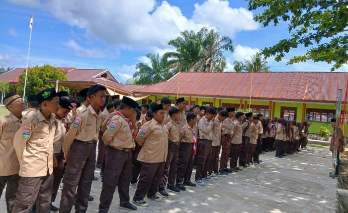 Pembina Pramuka MTsN 4 Bungo Kupas Tuntas Kurikulum SKU dan SKK untuk Penggalang