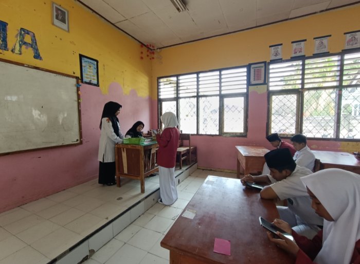 Ketua Panitia SAT Tegaskan Pentingnya Pengisian Daftar Hadir oleh Pengawas dan Peserta Ujian