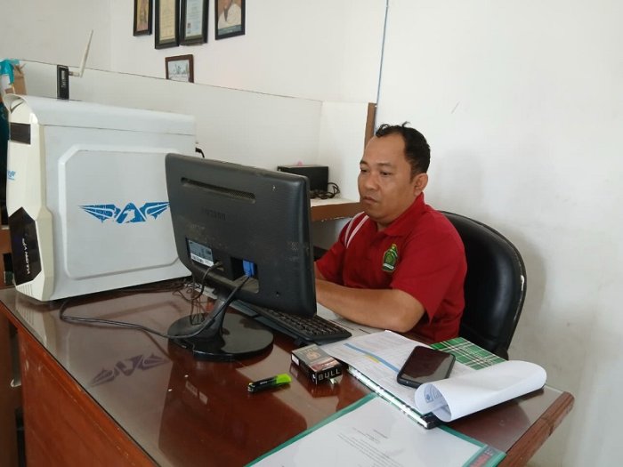 Tingkatkan Akuntabilitas: Kepala MTsN 4 Bungo Instruksikan Staf Susun Tata Persuratan Keluar yang Baku Tingkatkan Akuntabilitas: Kepala MTsN 4 Bungo Instruksikan Staf Susun Tata Persuratan Keluar yang Baku