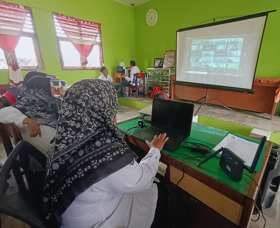 ASN MTs N 4 BUNGO IKUTI ACARA PENCANANGAN PEMBANGUNAN ZONA INTEGRITAS, KA. KANWIL MINTA 