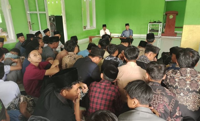 Gema Tahlil di Jumat Kedua Ramadhan, MTsN 4 Bungo Sejukkan Jiwa Siswa.