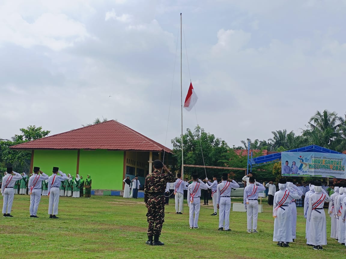 MTS NEGERI 4 BUNGO TUAN RUMAH UPACARA HARI SANTRI NASIONAL TAHUN 2024