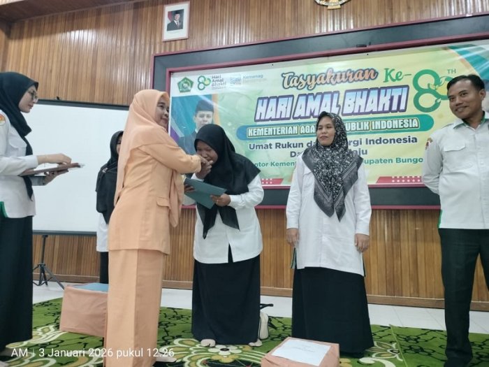 Sabet Juara III Lomba Lagu Estafet, MTsN 4 Bungo Toreh Prestasi di Puncak Peringatan HAB Kemenag Ke-80 Sabet Juara III Lomba Lagu Estafet, MTsN 4 Bungo Toreh Prestasi di Puncak Peringatan HAB Kemenag Ke-80