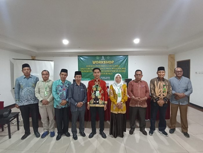 Wujudkan Pendidikan Berlandaskan Kasih Sayang, MTsN 4 Bungo Ikuti Workshop KBC Wujudkan Pendidikan Berlandaskan Kasih Sayang, MTsN 4 Bungo Ikuti Workshop KBC