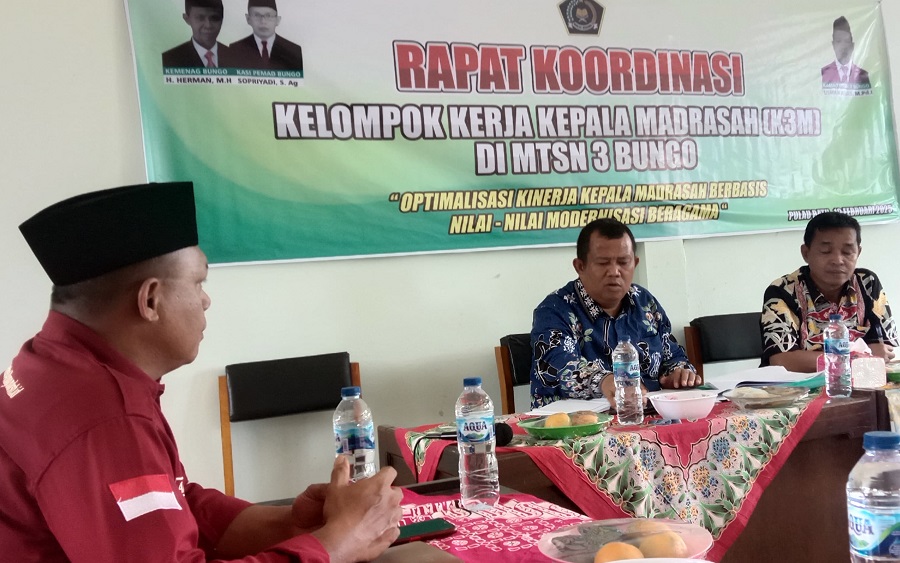 HADIRI RAKOR K3M, KEPALA MTSN 4 BUNGO BERHARAP SINERGI MADRASAH UNTUK KEMAJUAN BERSAMA HADIRI RAKOR K3M, KEPALA MTSN 4 BUNGO BERHARAP SINERGI MADRASAH UNTUK KEMAJUAN BERSAMA