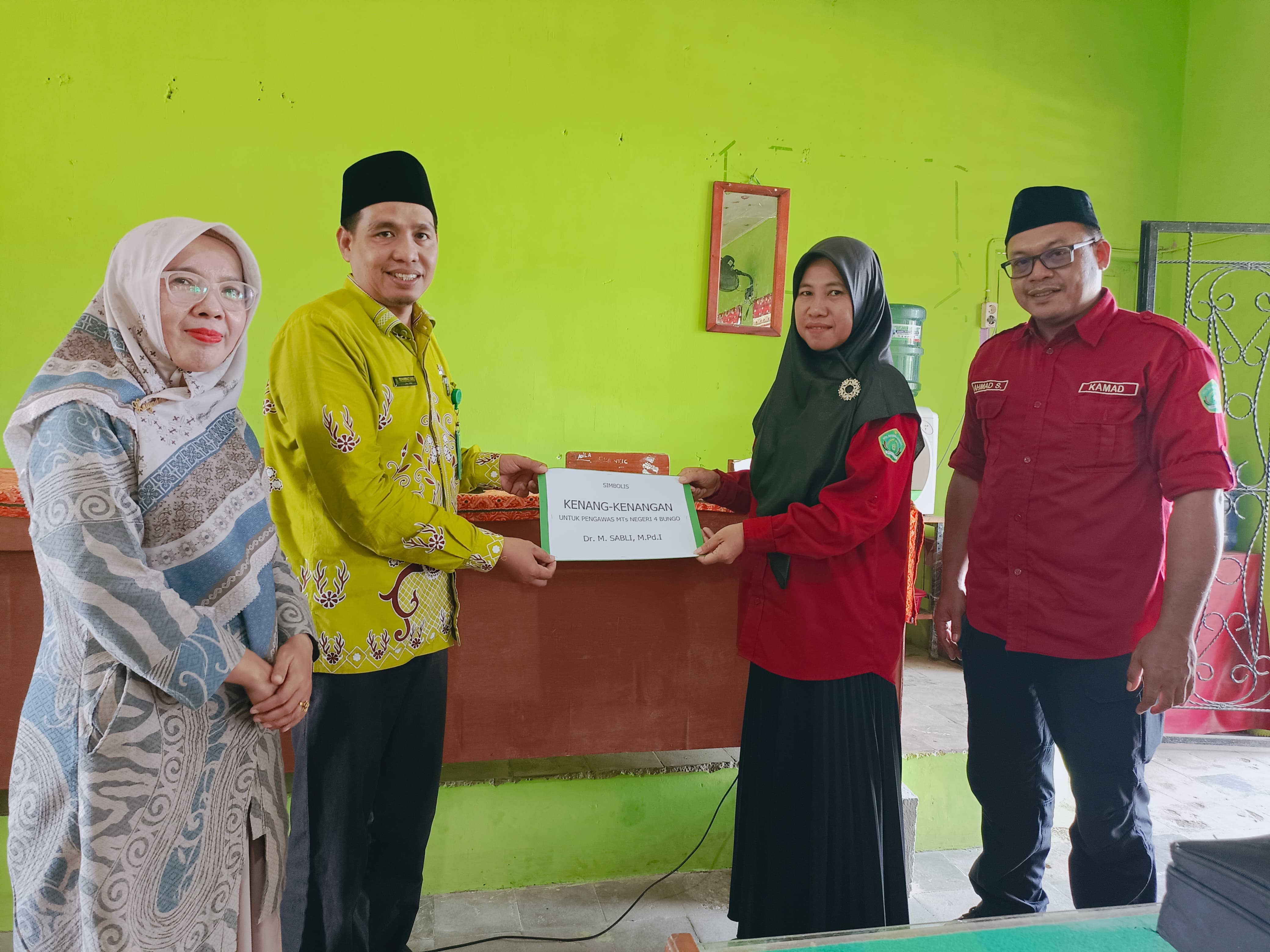 PISAH SAMBUT PENGAWAS MTs NEGERI 4 BUNGO. PISAH SAMBUT PENGAWAS MTs NEGERI 4 BUNGO.