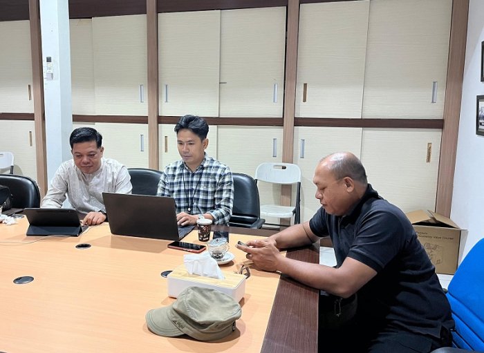 Akselerasi Digitalisasi Keuangan: Kepala MTsN 4 Bungo dan BRI Muara Bungo Koordinasikan Aplikasi Qlola Akselerasi Digitalisasi Keuangan: Kepala MTsN 4 Bungo dan BRI Muara Bungo Koordinasikan Aplikasi Qlola