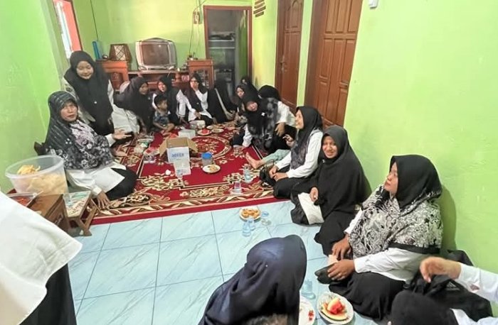 Jaga Kekompakan, Majelis Guru MTsN 4 Bungo Bentuk Arisan Jaga Kekompakan, Majelis Guru MTsN 4 Bungo Bentuk Arisan