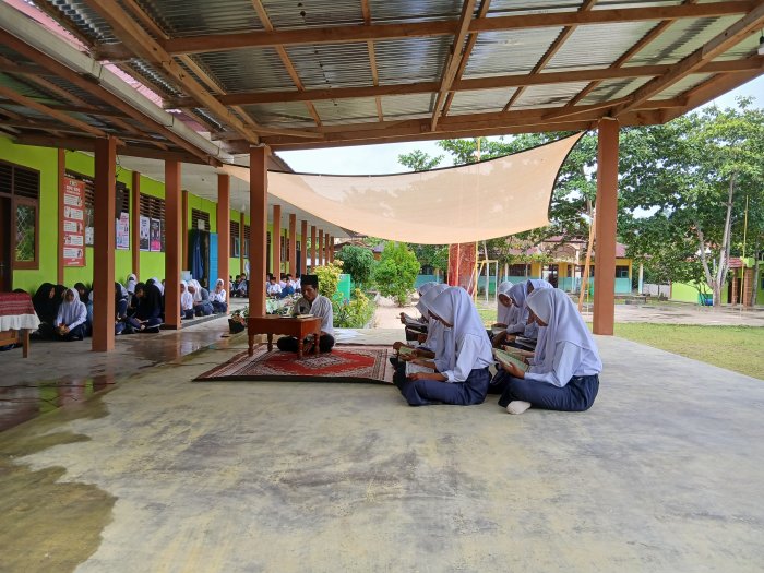 Siswa MTsN 4 Bungo Hidupkan Semangat Pagi dengan Bacaan Al-Quran Juz 30
