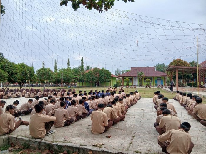 Lestarikan Tradisi Literasi Klasik, Qiraatul Kutub Tetap Jadi Program Unggulan di MTsN 4 Bungo