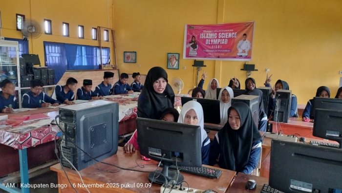 Kelas 8B MTsN 4 Bungo Membedah Aplikasi Perkantoran dalam Pelajaran Informatika