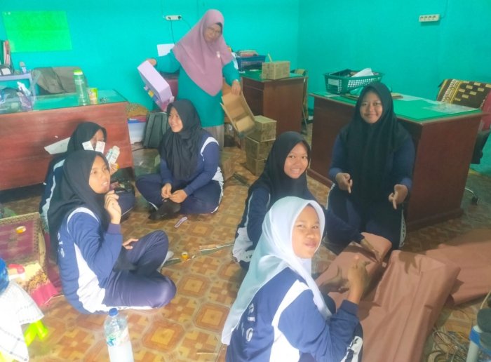 Wujud Apresiasi, MTsN 4 Bungo Hadirkan Surprise bagi Peserta MATAMUDA Terbaik Wujud Apresiasi, MTsN 4 Bungo Hadirkan Surprise bagi Peserta MATAMUDA Terbaik