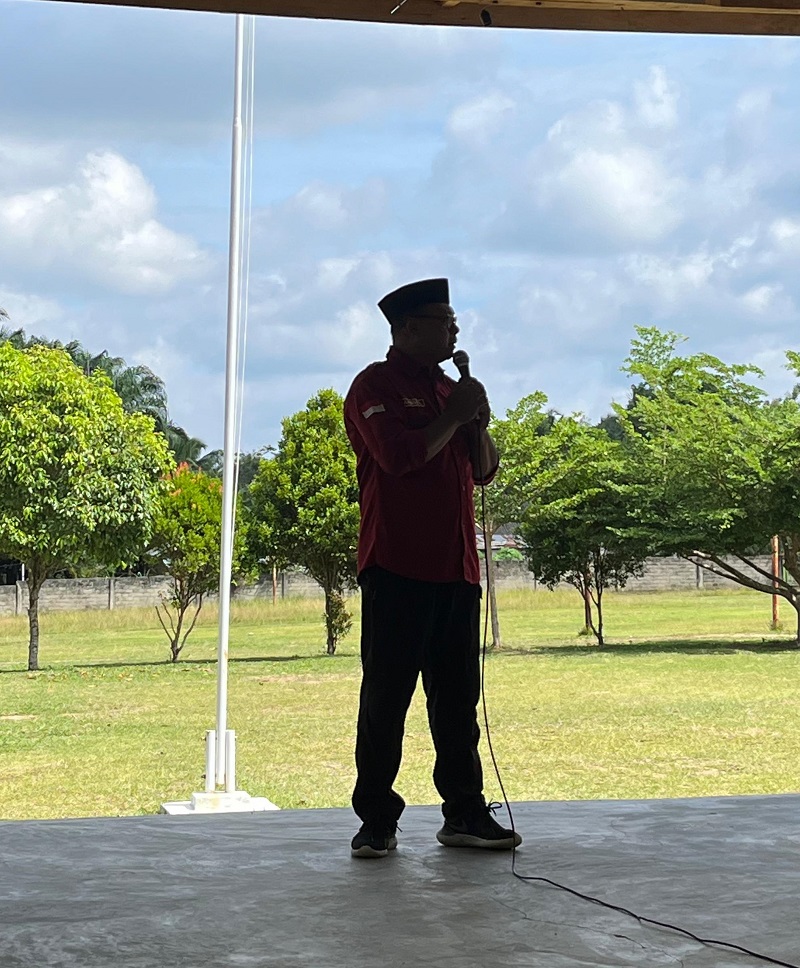 KEPALA MADRASAH AJAK SISWA ISI WAKTU LIBUR SEMESTER DENGAN KEGIATAN YANG MANFA’AT KEPALA MADRASAH AJAK SISWA ISI WAKTU LIBUR SEMESTER DENGAN KEGIATAN YANG MANFA’AT