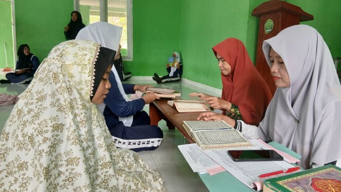 KBM Tatap Muka MTsN 4 Bungo Kembali Dimulai, Aktivitas Luar Kelas Dibatasi KBM Tatap Muka MTsN 4 Bungo Kembali Dimulai, Aktivitas Luar Kelas Dibatasi