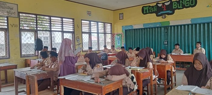 Bukan Hafalan! Guru Bahasa Arab MTsN 4 Bungo Ungkap Kunci Rahasia Cepat Kuasai Bahasa Arab Bukan Hafalan! Guru Bahasa Arab MTsN 4 Bungo Ungkap Kunci Rahasia Cepat Kuasai Bahasa Arab