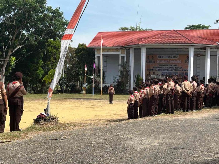 Olivia Anis S. Peserta dari MTsN 4 Bungo Terpilih Menjadi Komandan Upacara pada Pembukaan Jambore Cabang Bungo