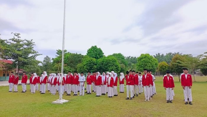 Waka Kesiswaan Ajak Siswa Senior Jadi Teladan bagi Adik Kelas Waka Kesiswaan Ajak Siswa Senior Jadi Teladan bagi Adik Kelas