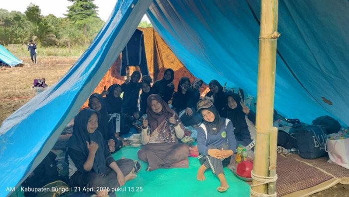 Hari Pertama Kemah Galang Berkat: Siswa MTsN 4 Bungo Fit dan Siap Borong Juara Hari Pertama Kemah Galang Berkat: Siswa MTsN 4 Bungo Fit dan Siap Borong Juara