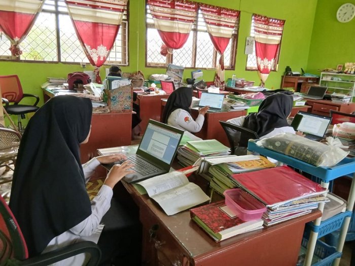 Guru MTsN 4 Bungo Susun Perangkat Ajar Terpadu Guru MTsN 4 Bungo Susun Perangkat Ajar Terpadu