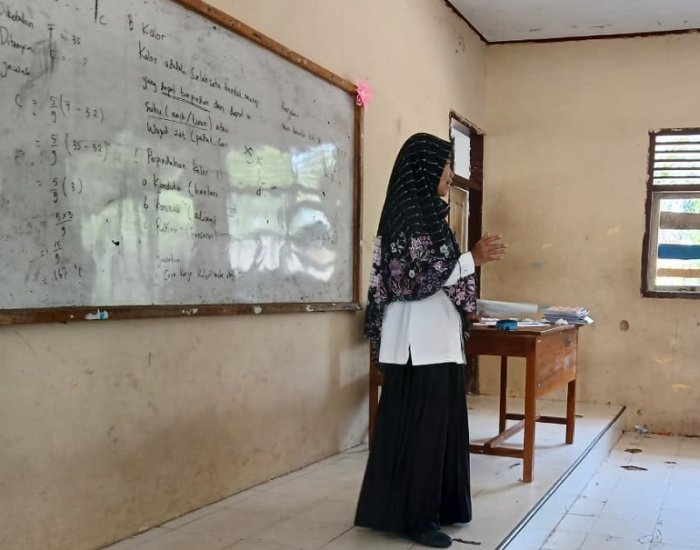 Siswa Kelas 7A Bedah Soal Fiqih, Persiapan Intensif Hadapi Ujian Akhir Semester Gasal