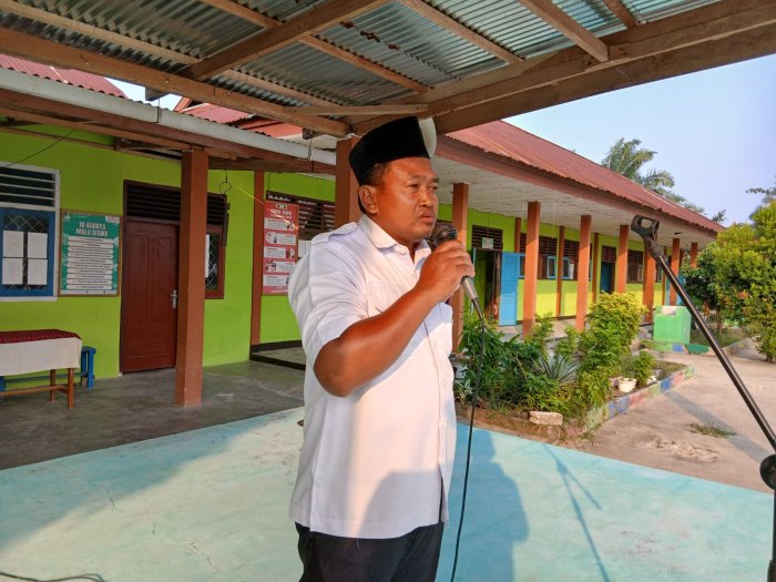 Meneladani Konsistensi Waktu: Pesan Edukatif Bapak Masrukin untuk Generasi Baru Madrasah
