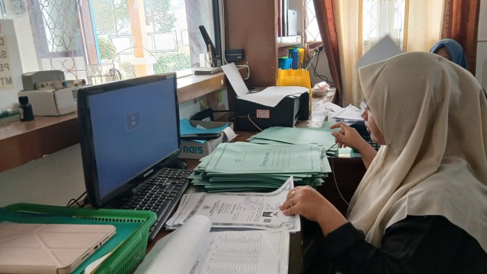 Beri Layanan Prima untuk Alumni, MTsN 4 Bungo Matangkan Pengarsipan Legalisir Ijazah Beri Layanan Prima untuk Alumni, MTsN 4 Bungo Matangkan Pengarsipan Legalisir Ijazah