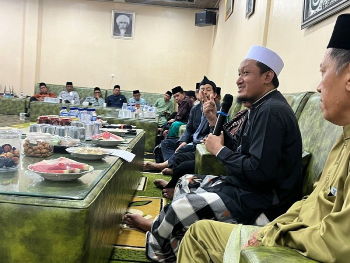 Kepala MTsN 4 Bungo Ikuti Observasi Lapangan Sekaligus Sowan Berasma Kiyai di Muaro Jambi Kepala MTsN 4 Bungo Ikuti Observasi Lapangan Sekaligus Sowan Berasma Kiyai di Muaro Jambi