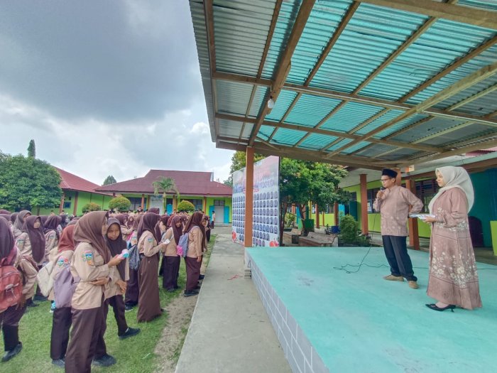 Sambut Asesmen Sumatif Akhir Semester Genap, MTsN 4 Bungo Gelar Pengarahan Tata Tertib Ujian Praktik Kelas 7 dan 8