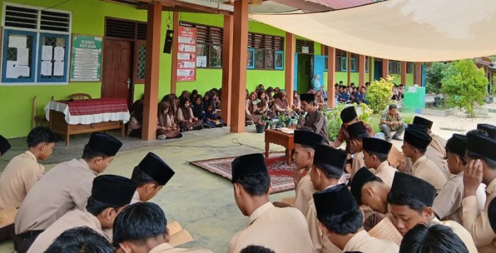 Rutinitas Pengajian Jumat Pagi di MTsN 4 Bungo, Langkah Nyata Membentuk Karakter Religius Siswa