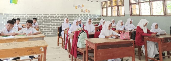 Siswa MTsN 4 Bungo Antusias Berlatih Nazom Amtsilati Jelang Perlombaan Siswa MTsN 4 Bungo Antusias Berlatih Nazom Amtsilati Jelang Perlombaan