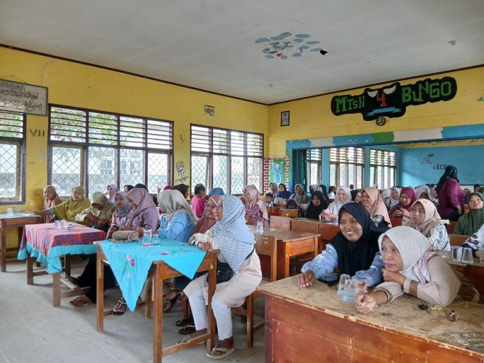 Hangat dan Akrab, MTsN 4 Bungo Gelar Ngopi Bareng Wali Kelas dan Wali Murid