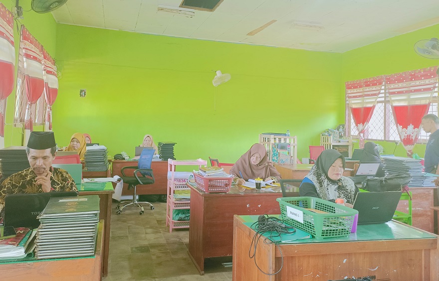 PENILAIAN ASESMEN SUMATIF TELAH USAI, KEPALA MADRASAH BERHARAP INPUT NILAI RDM TUNTAS TEPAT WAKTU. PENILAIAN ASESMEN SUMATIF TELAH USAI, KEPALA MADRASAH BERHARAP INPUT NILAI RDM TUNTAS TEPAT WAKTU.