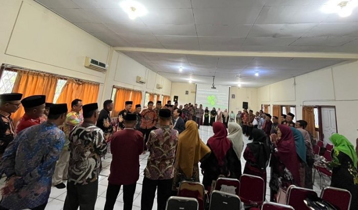 Tuntas Hari Ketiga Bimtek KBC, Kepala MTsN 4 Bungo Siap Suntikkan Adab dan Akhlak ke Kurikulum Madrasah Tuntas Hari Ketiga Bimtek KBC, Kepala MTsN 4 Bungo Siap Suntikkan Adab dan Akhlak ke Kurikulum Madrasah