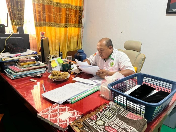 Pemimpin Berani! Kepala MTsN 4 Bungo Minta Guru dan Pegawai Telanjangi Kekurangannya Lewat Kotak Kritik Rahasia