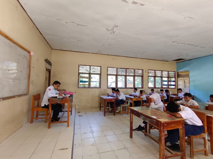 Hari Ke-2 SAT Berbasis Android Mata Pelajaran Aqidah Akhlaq di MTsN 4 Bungo Hari Ke-2 SAT Berbasis Android Mata Pelajaran Aqidah Akhlaq di MTsN 4 Bungo